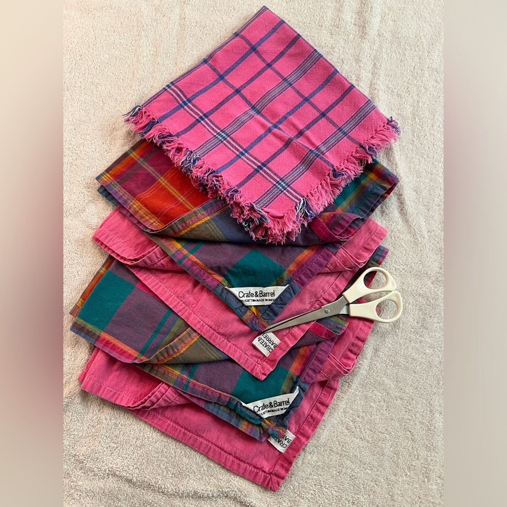 Crate & Barrel - coordinating napkins - four Crate & Barrel plus one